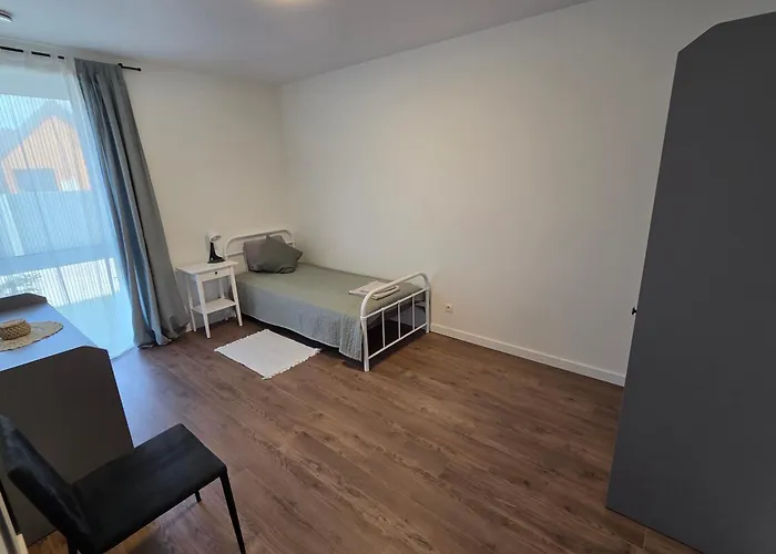 Kambariu Nuoma Naujojoje Akmeneje